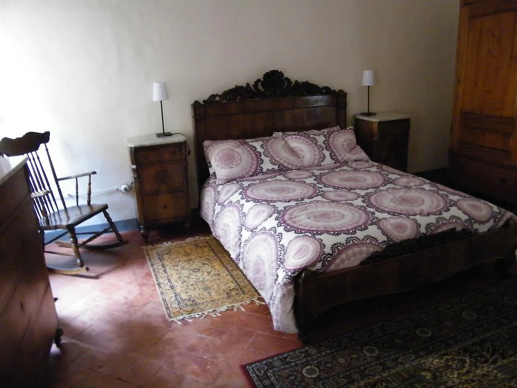 B&B Il Glicine Montefollonico Bed & Breakfast